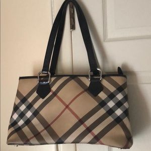 Burberry nova check bag